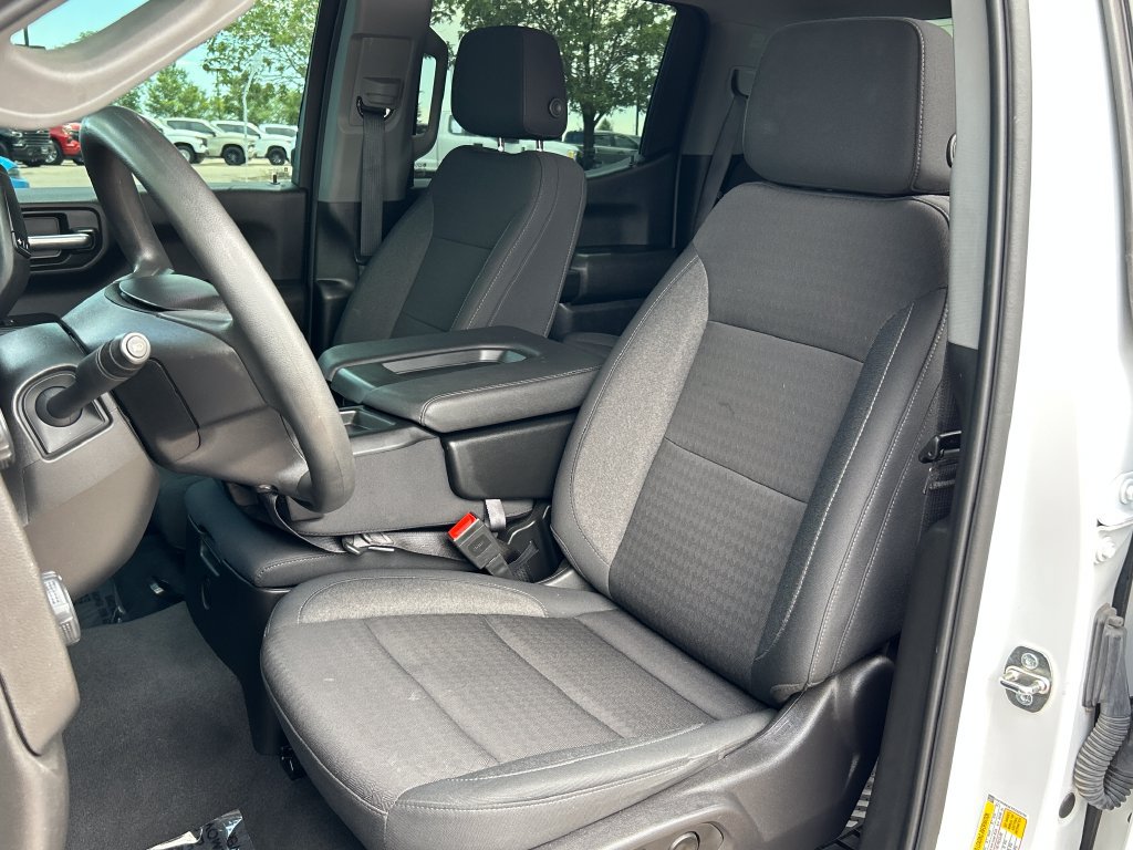 Used 2024 Chevrolet Silverado 1500 Custom w/ Turbomax Blackout Package AWD/4WD image 15