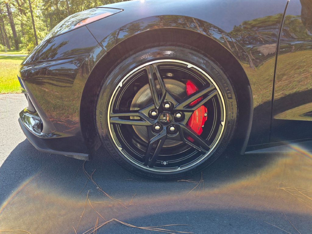 Used 2023 Chevrolet Corvette Stingray Premium Cpe w/ Z51 Performance Package RWD image 9