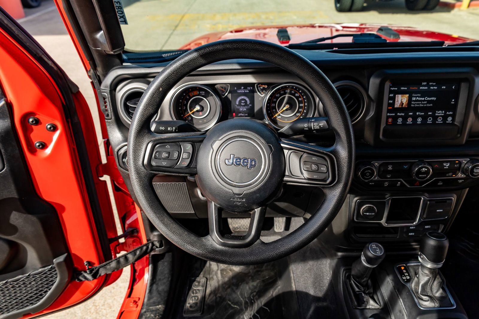 Used 2022 Jeep Gladiator Sport image 18