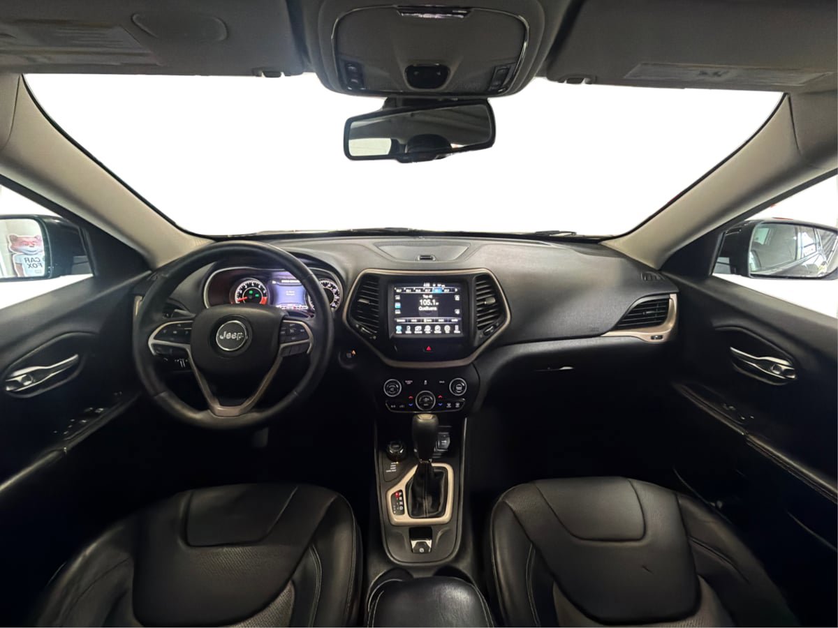 Used 2014 Jeep Cherokee Limited w/ Luxury Group AWD/4WD image 28