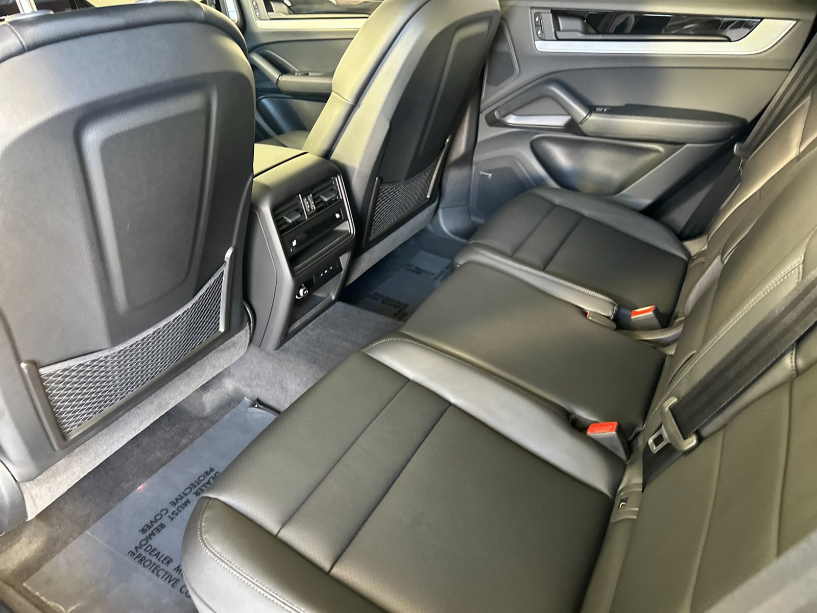 Certified 2025 Porsche Cayenne AWD/4WD image 14