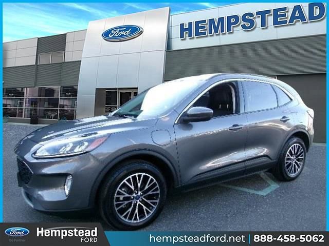 Certified 2022 Ford Escape SEL w/ Class II Trailer Tow Package