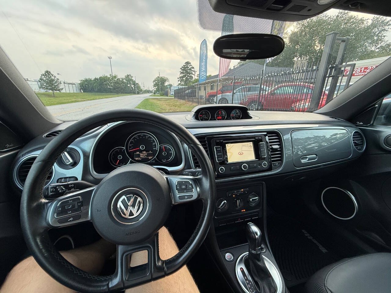 Used 2013 Volkswagen Beetle TDI FWD image 20