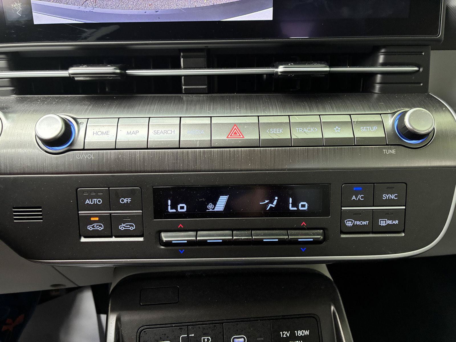 Used 2024 Hyundai Kona SEL w/ Convenience Package FWD image 22