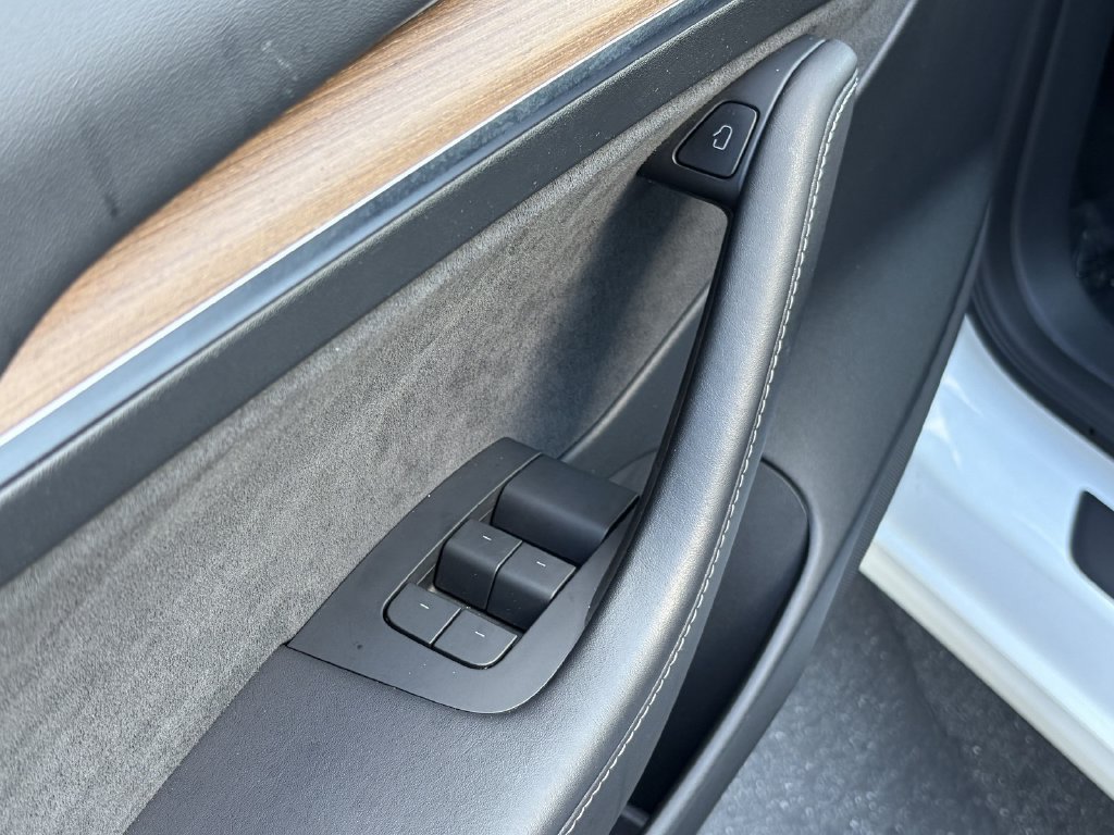 Used 2023 Tesla Model 3 Standard Range RWD image 23