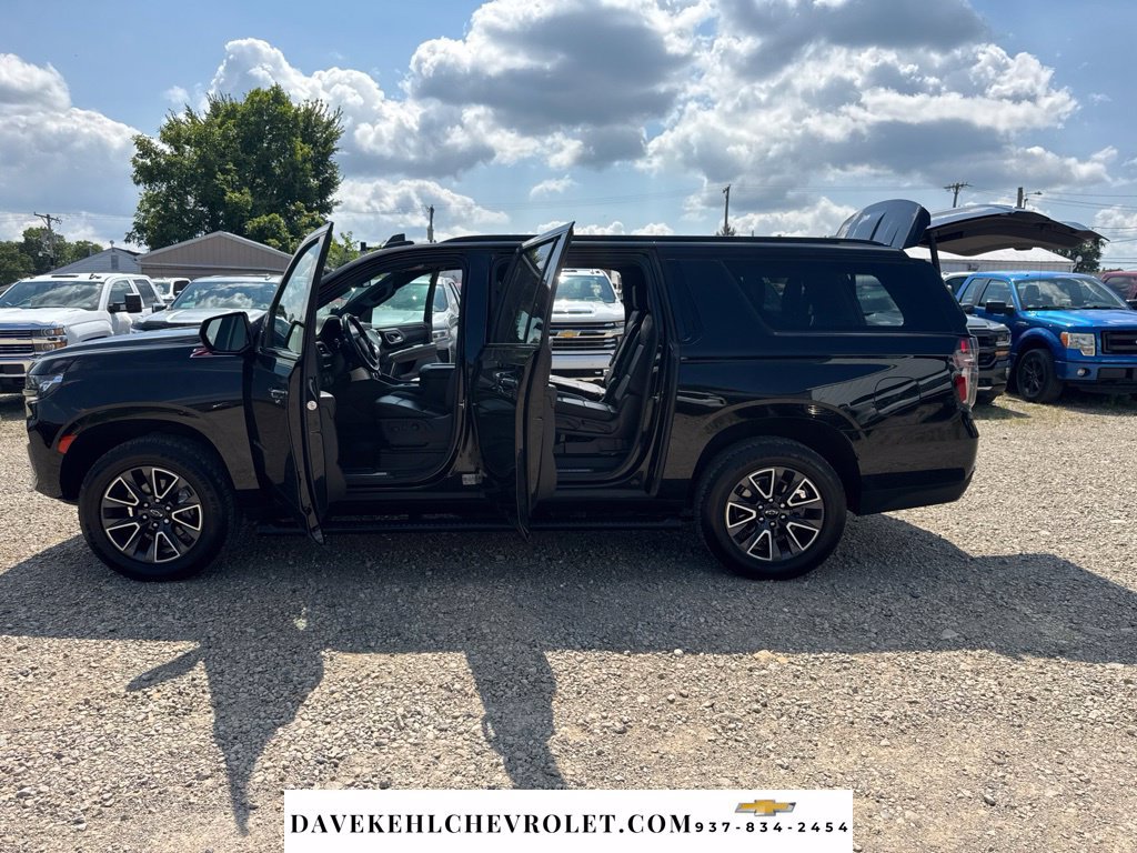 Used 2021 Chevrolet Suburban Z71 w/ Rear Media and Nav Package AWD/4WD image 11