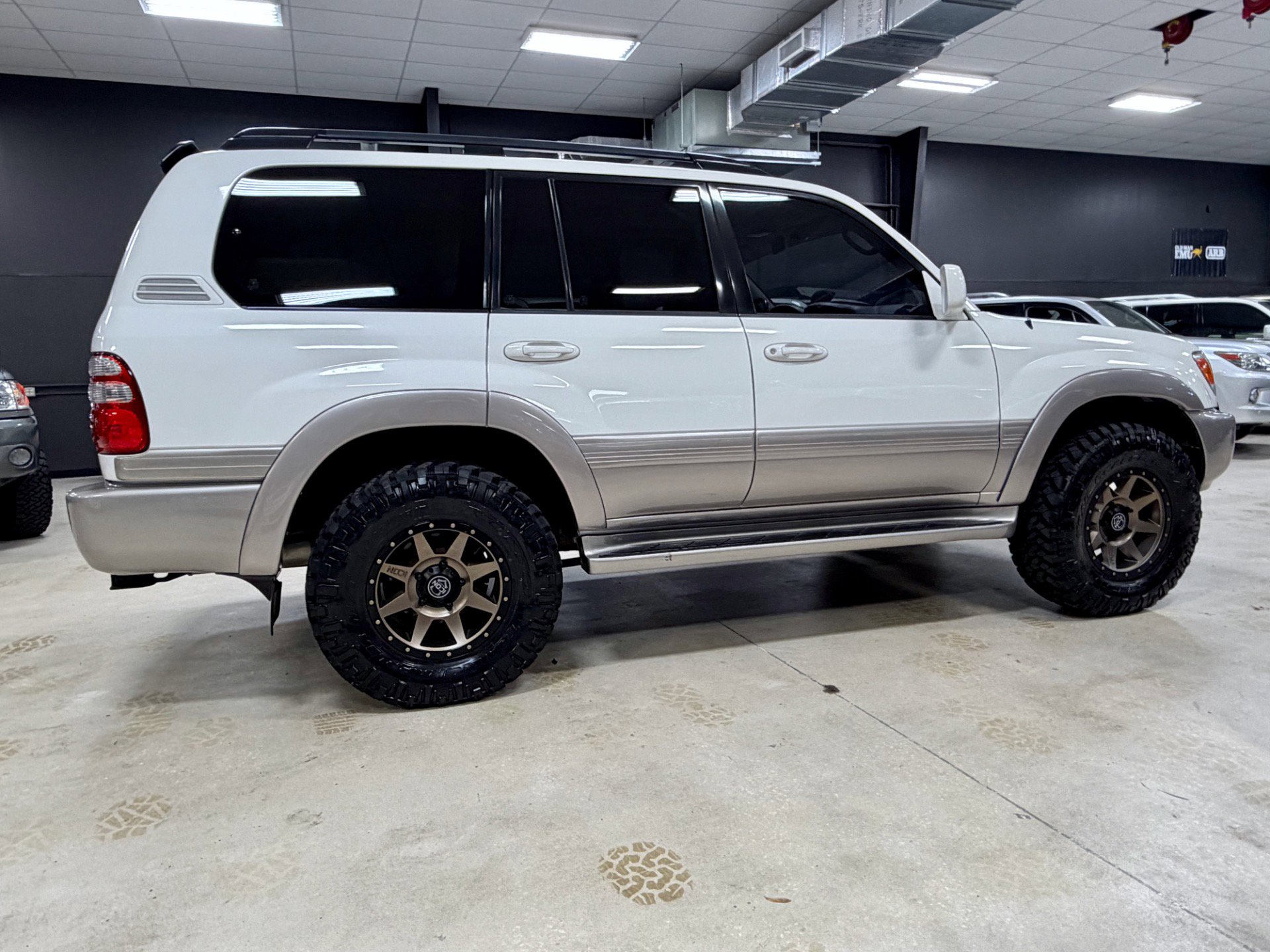 Used 2004 Toyota Land Cruiser image 5