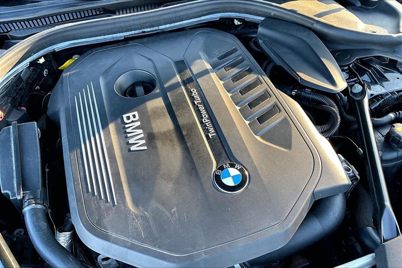 Used 2018 BMW 540i xDrive 540i xDrive w/ M Sport Package image 31