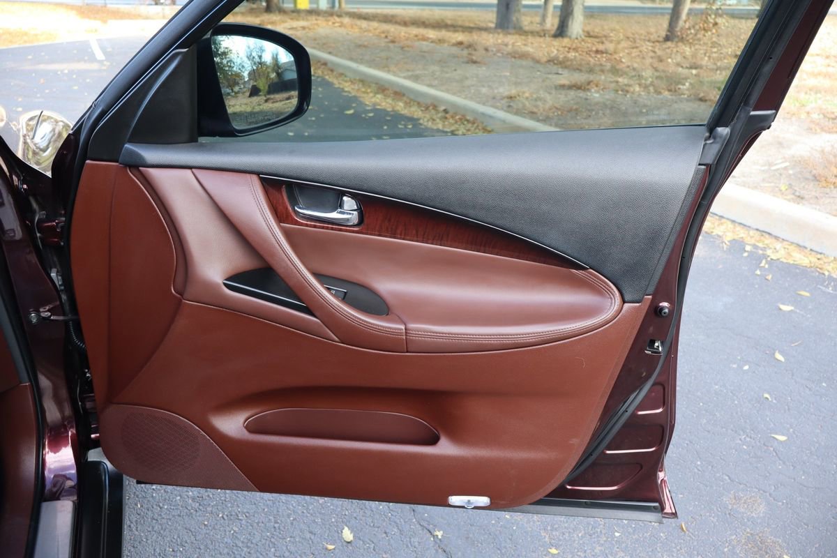 Used 2015 INFINITI QX50 Journey w/ Premium Package image 26