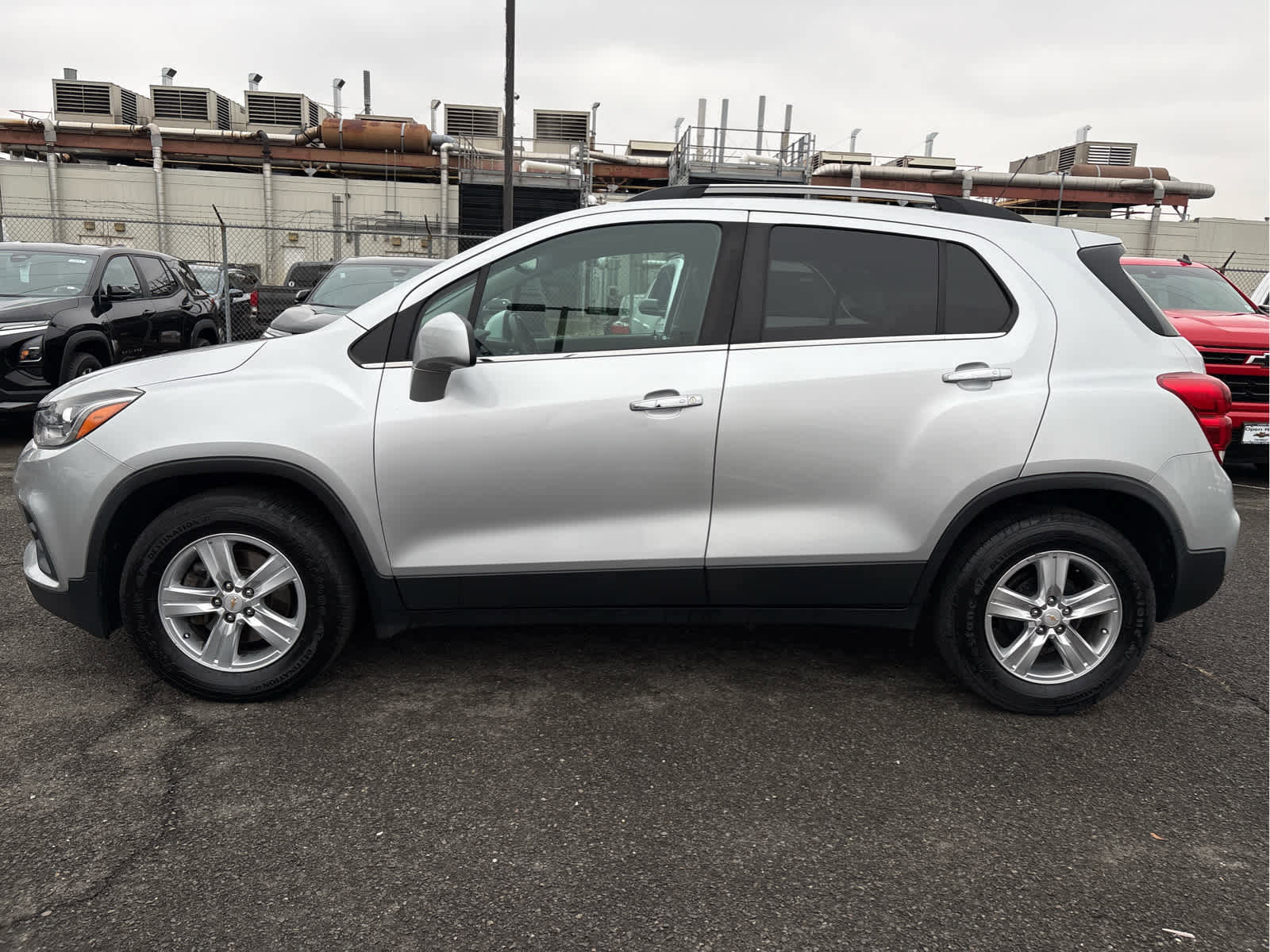 Used 2018 Chevrolet Trax LT w/ LT Convenience Package image 4