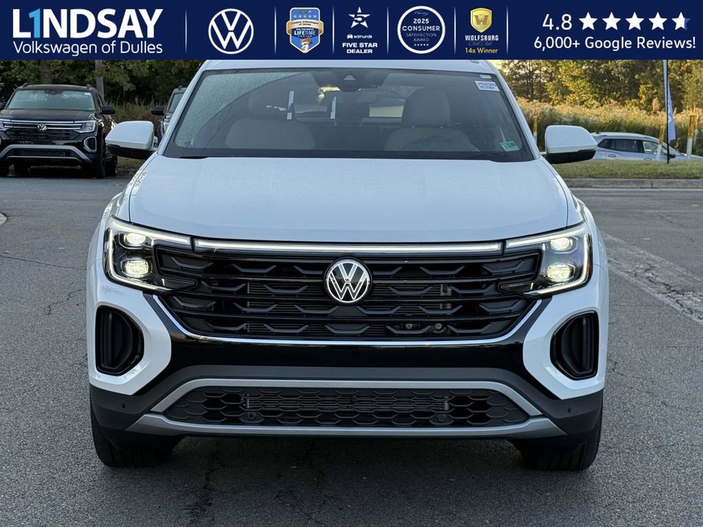 New 2026 Volkswagen Atlas Cross Sport SE image 2