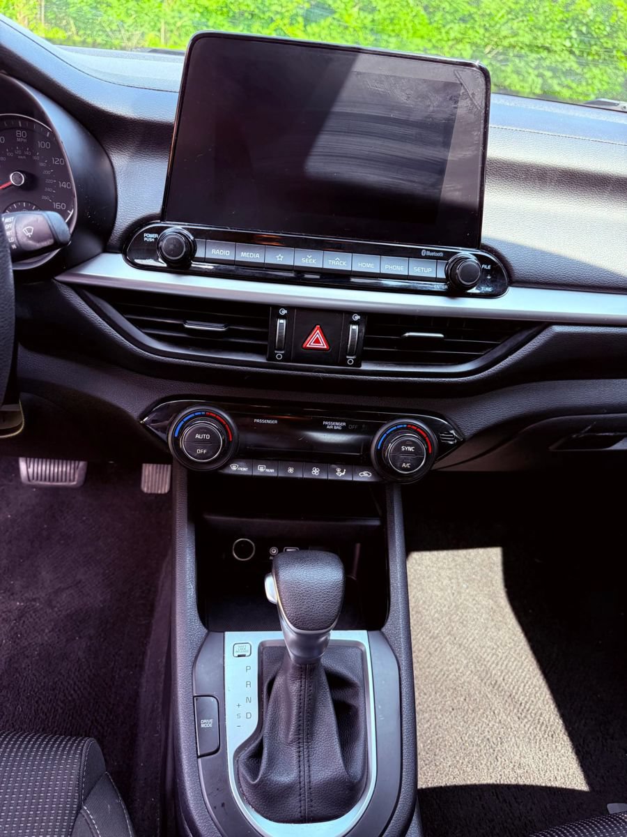 Used 2019 Kia Forte LXS FWD image 12