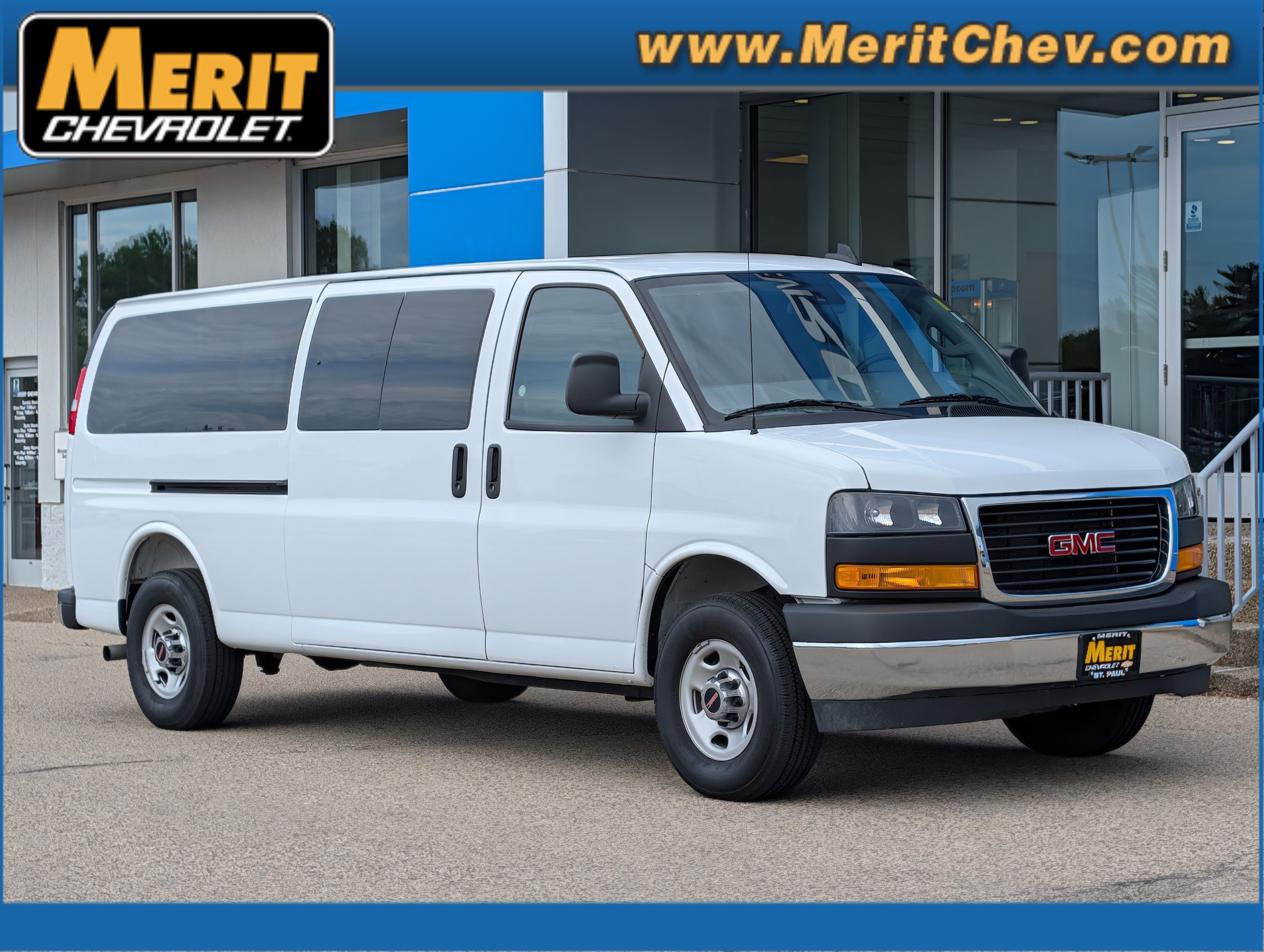 Certified 2025 GMC Savana 3500 LT w/ LT Preferred Equipment Group RWD image 1