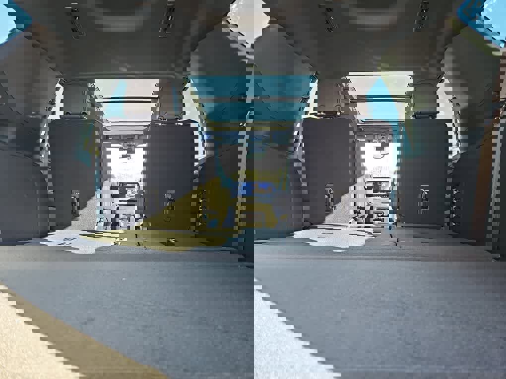 New 2026 Chevrolet Suburban Premier image 35