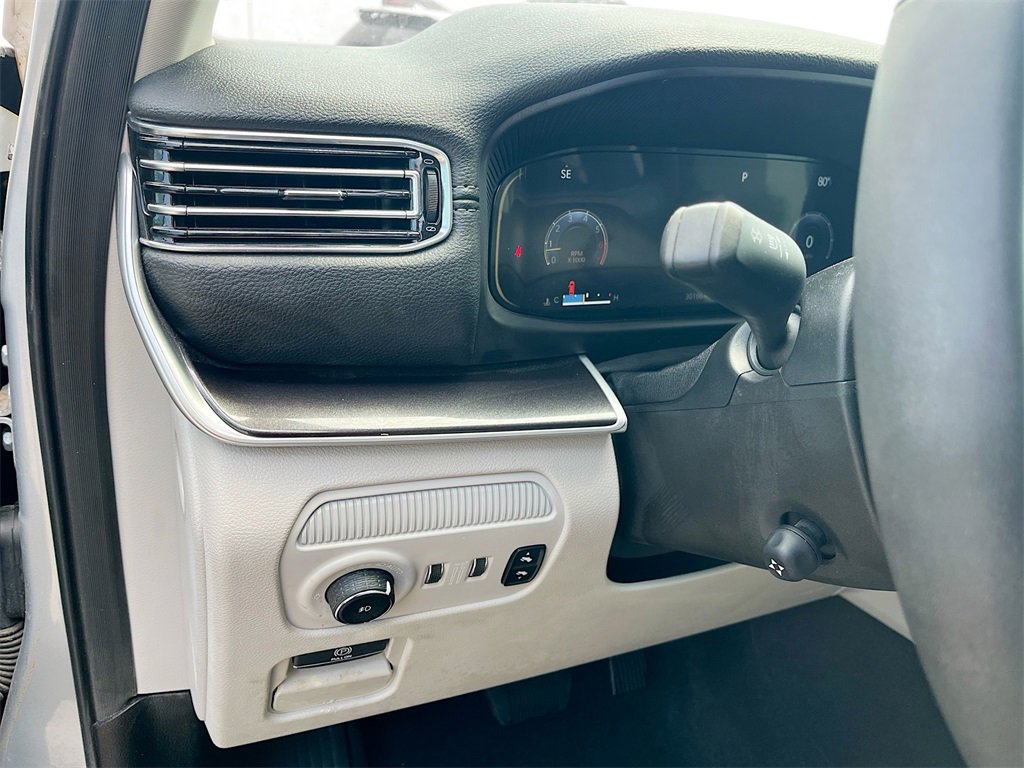 Used 2023 Jeep Wagoneer 4WD w/ Premium Group I image 10