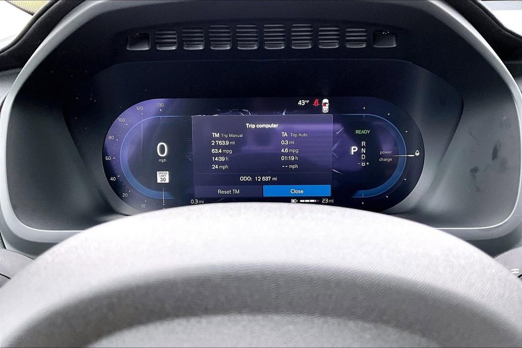 Certified 2025 Volvo XC90 T8 Ultra w/ Lounge Package image 13