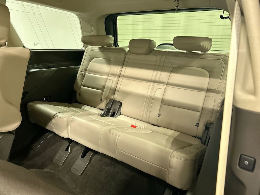 Used 2024 Lincoln Navigator Reserve image 22