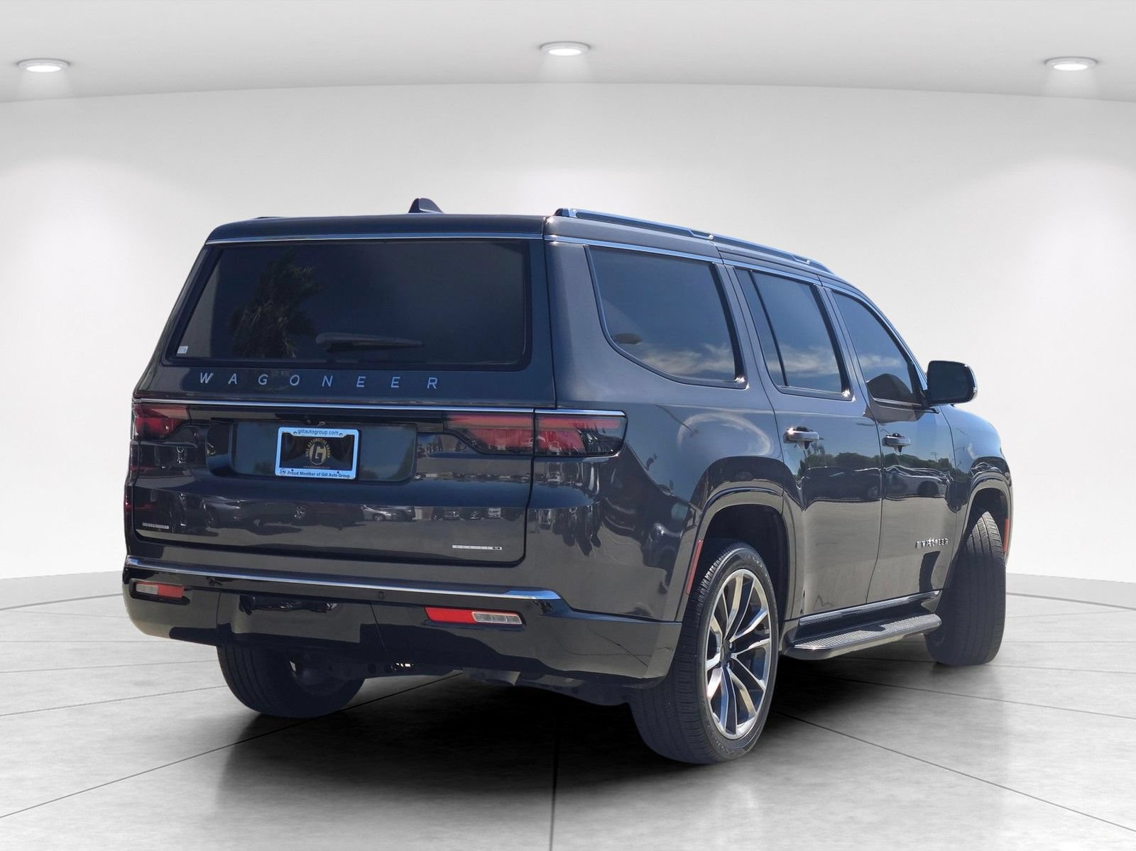 Used 2022 Jeep Wagoneer Series II w/ Premium Group I AWD/4WD image 3