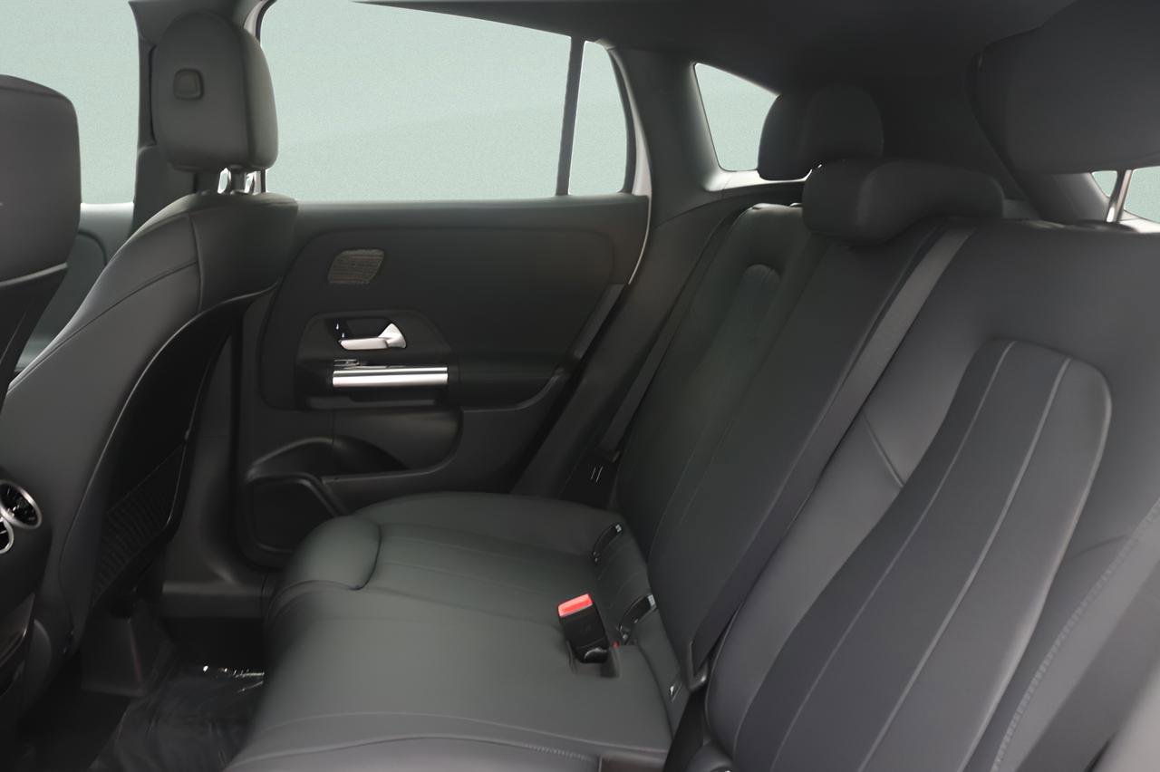 Certified 2026 Mercedes-Benz GLA 250 image 31