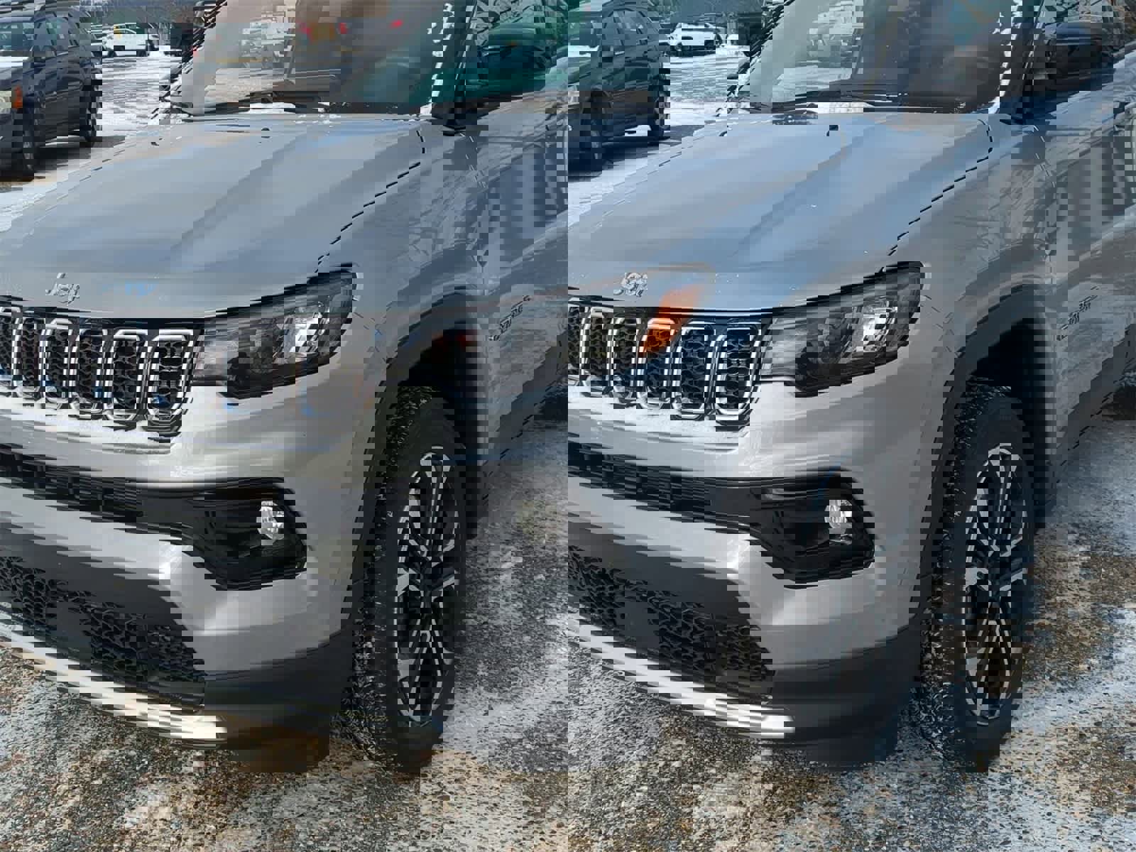 Used 2023 Jeep Compass Limited image 11