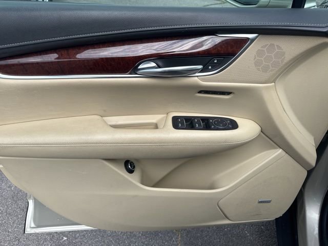 Used 2017 Cadillac XT5 Luxury w/ Driver Awareness Package image 15