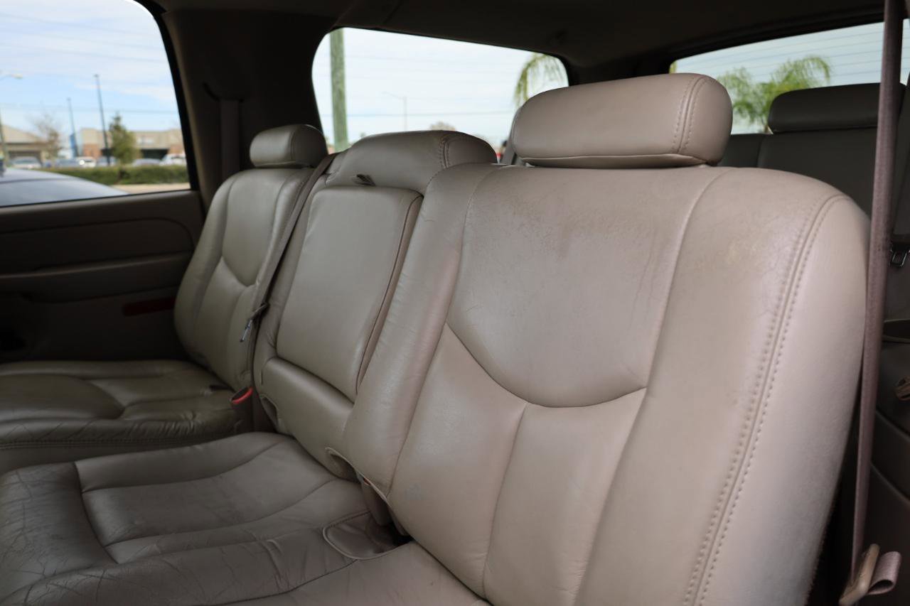 Used 2004 Chevrolet Suburban LT w/ Preferred Equipment Group image 11