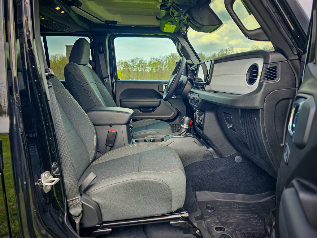 Used 2026 Jeep Wrangler Unlimited Sport AWD/4WD image 36