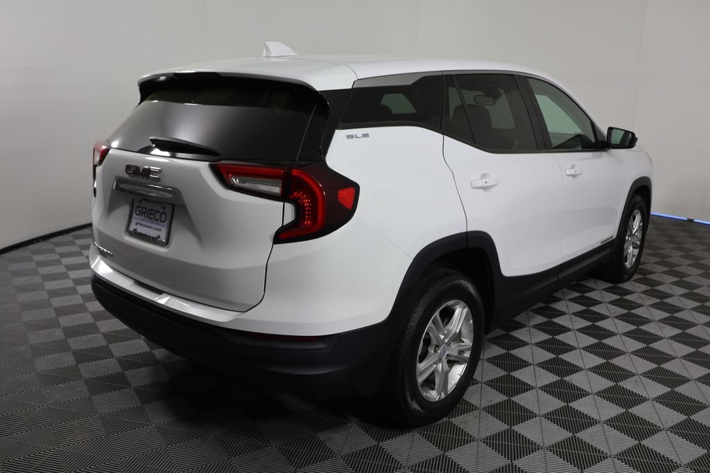 Used 2023 GMC Terrain SLE FWD image 8