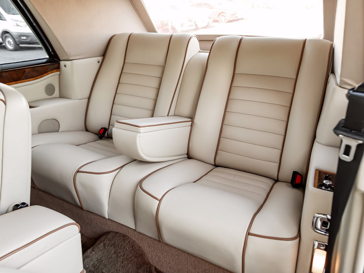 Used 1991 Rolls-Royce Corniche III RWD image 6