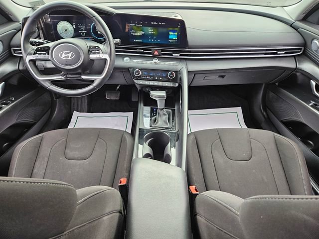 Used 2024 Hyundai Elantra SEL w/ Convenience Package FWD image 14