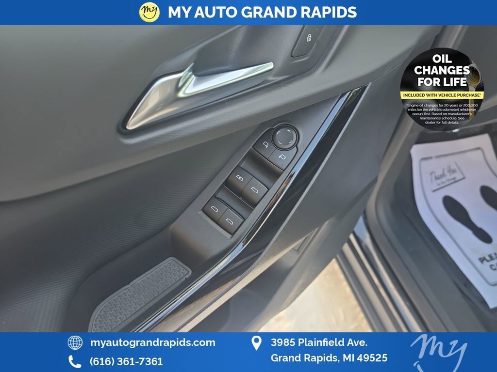 Used 2026 Chevrolet Equinox LT w/ Convenience Package II image 11