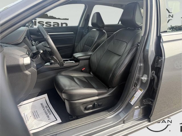 Used 2024 Nissan Altima 2.5 SR w/ SR Premium Package FWD image 13