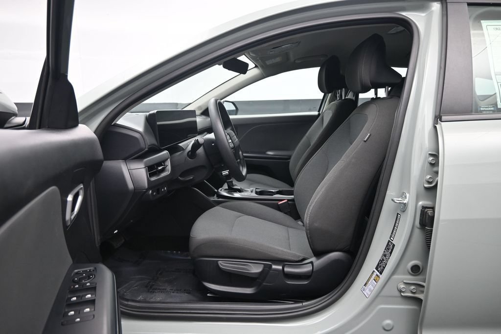 Used 2025 Kia K4 FWD image 22
