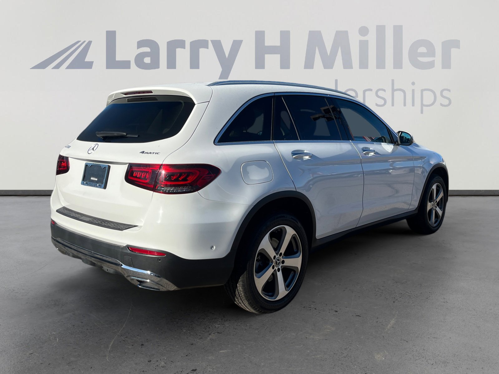 Used 2022 Mercedes-Benz GLC 300 4MATIC image 5