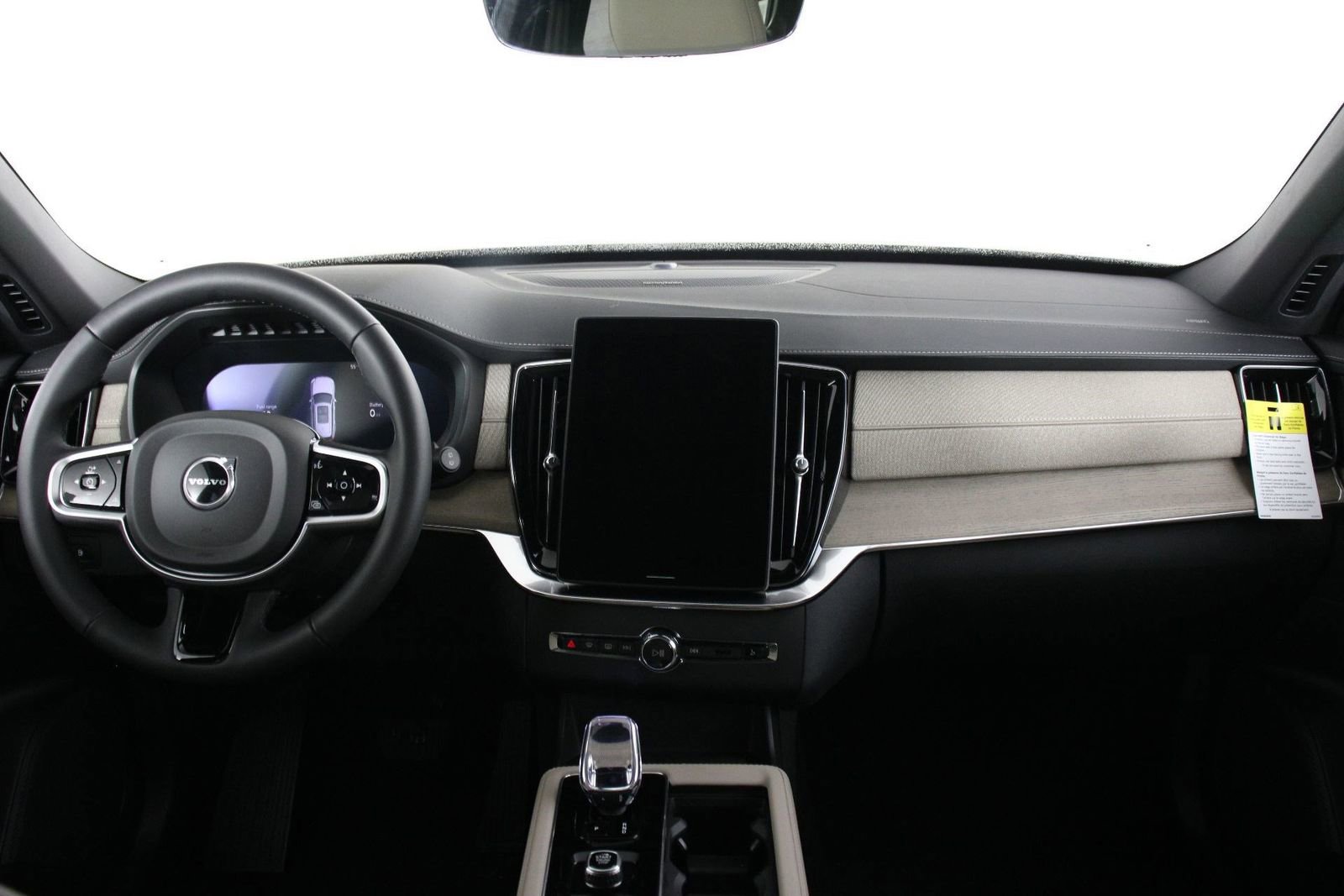 New 2026 Volvo XC90 T8 Plus w/ Protection Package Premier image 5