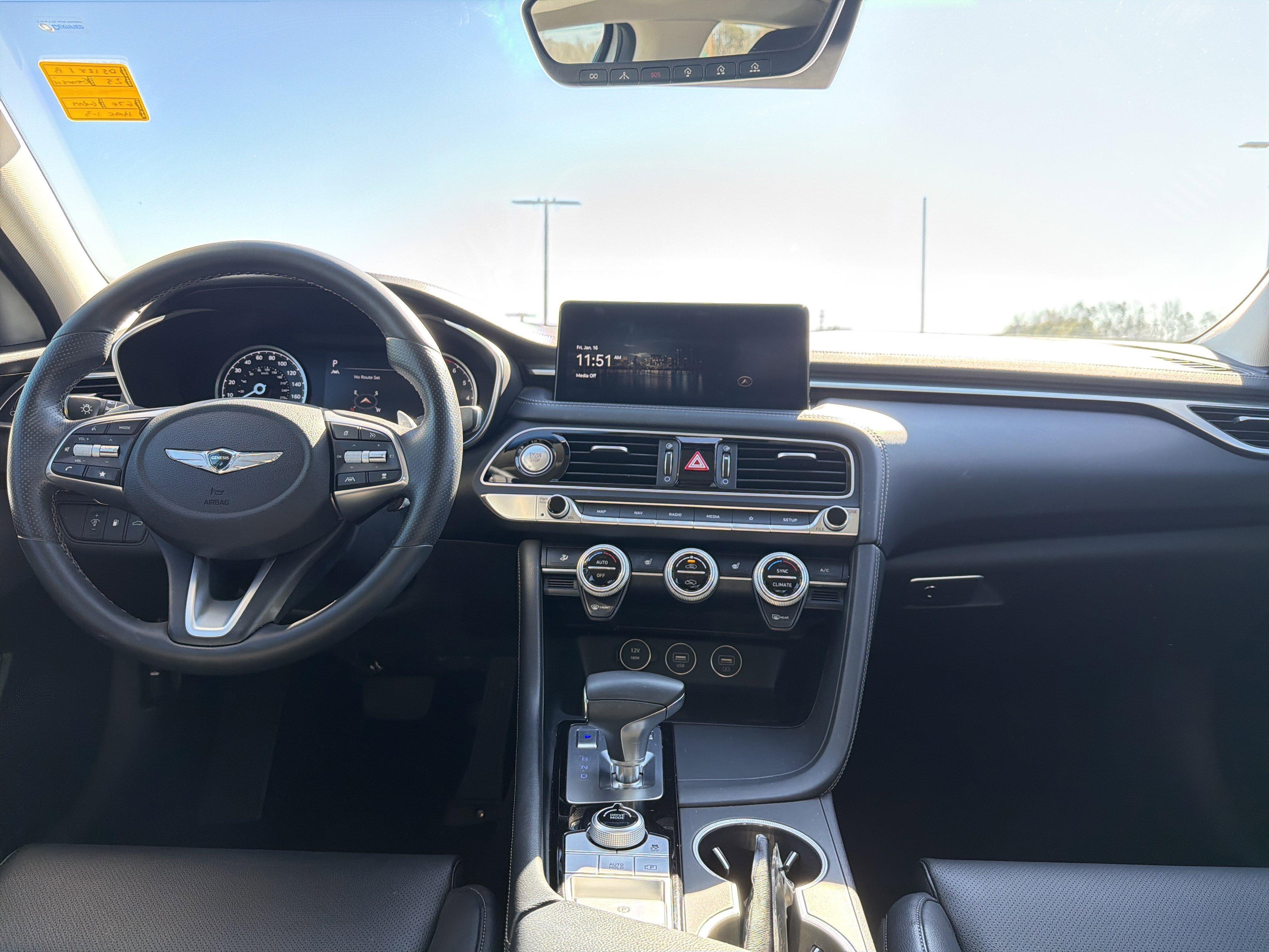 Used 2023 Genesis G70 2.0T image 28