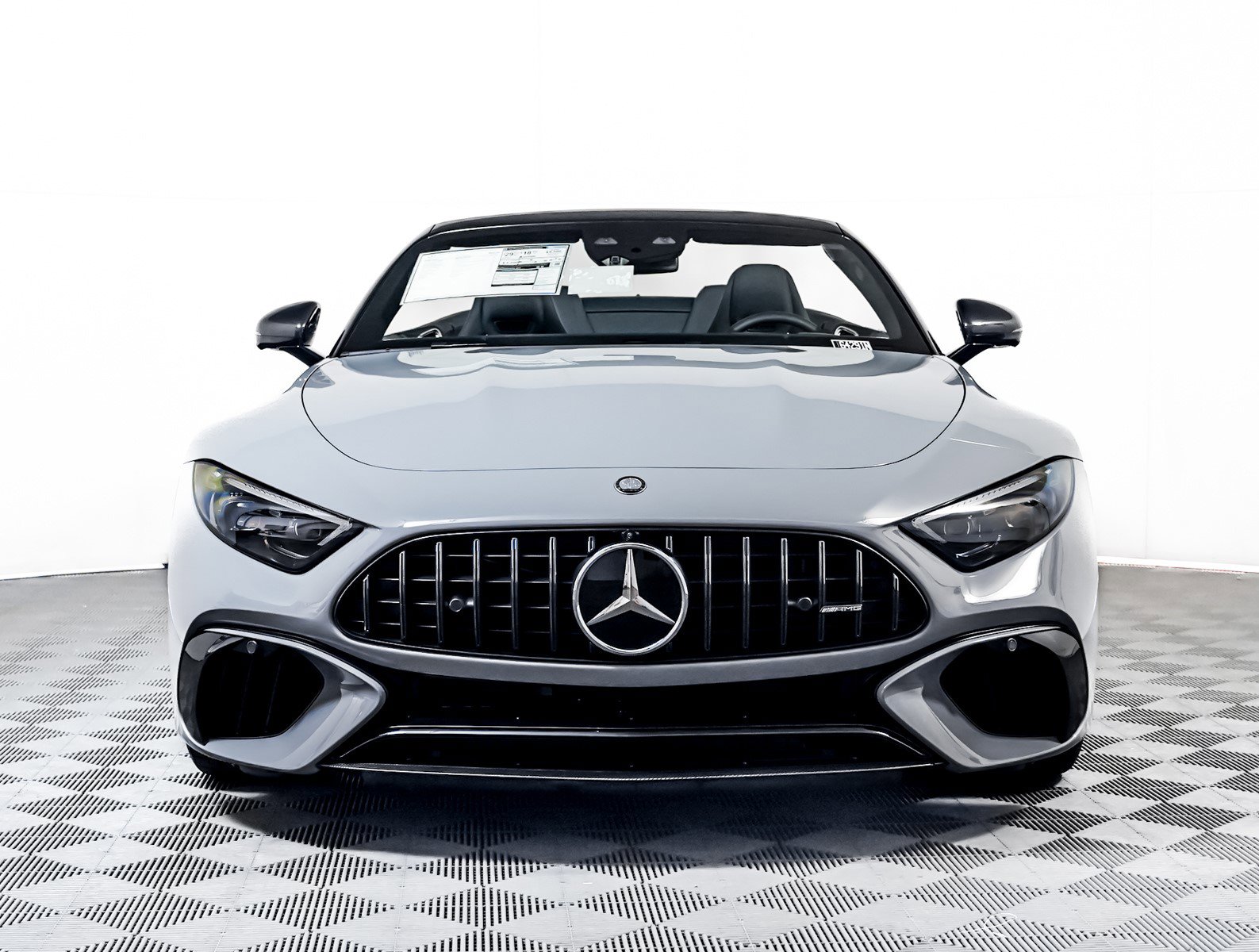 Used 2025 Mercedes-Benz SL 63 AMG S e Performance 4MATIC image 10