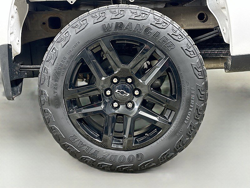 Used 2022 Chevrolet Silverado 1500 Custom Trail Boss AWD/4WD image 28