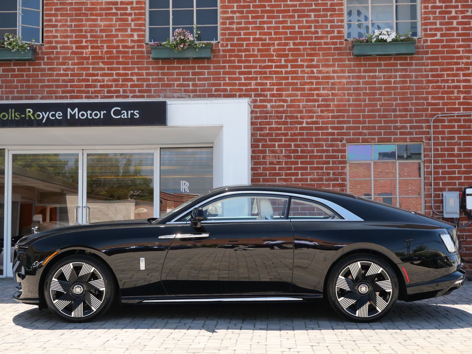 Used 2024 Rolls-Royce Spectre w/ Spectre Launch Package AWD/4WD image 3