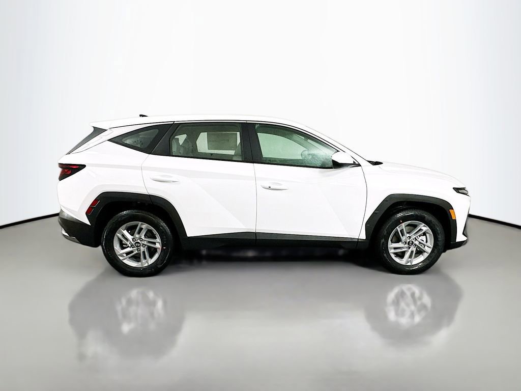 New 2026 Hyundai Tucson SE image 4