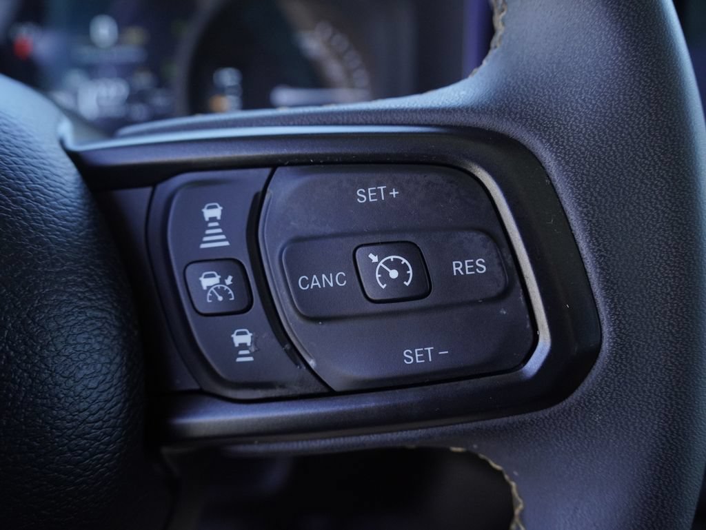 Used 2024 Jeep Wrangler Unlimited AWD/4WD image 18