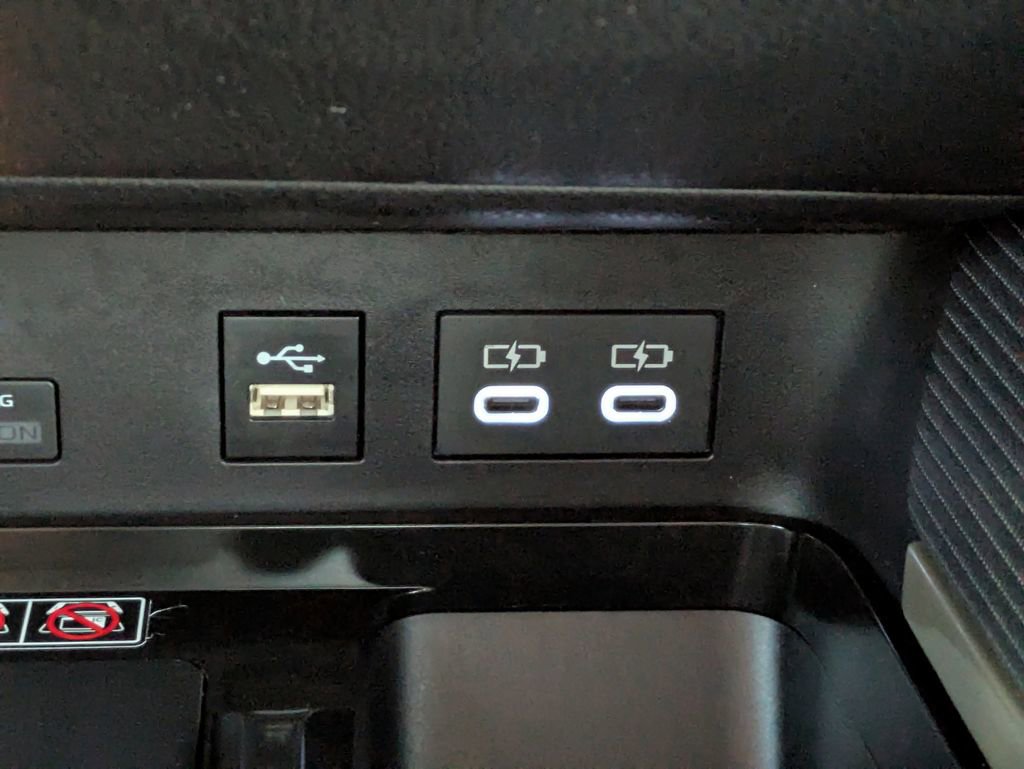 Certified 2025 Toyota Camry SE w/ Convenience Package image 23