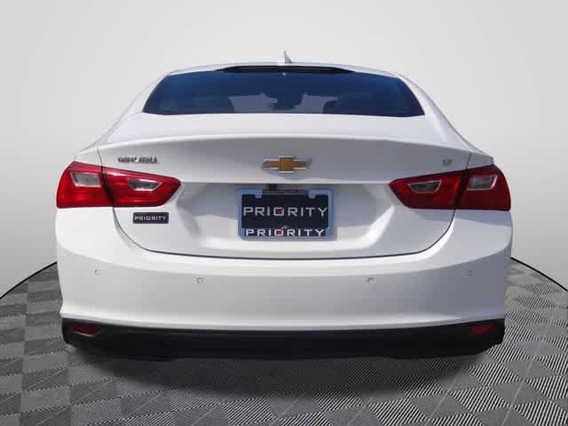 Used 2023 Chevrolet Malibu LT w/ Driver Confidence Package FWD image 3