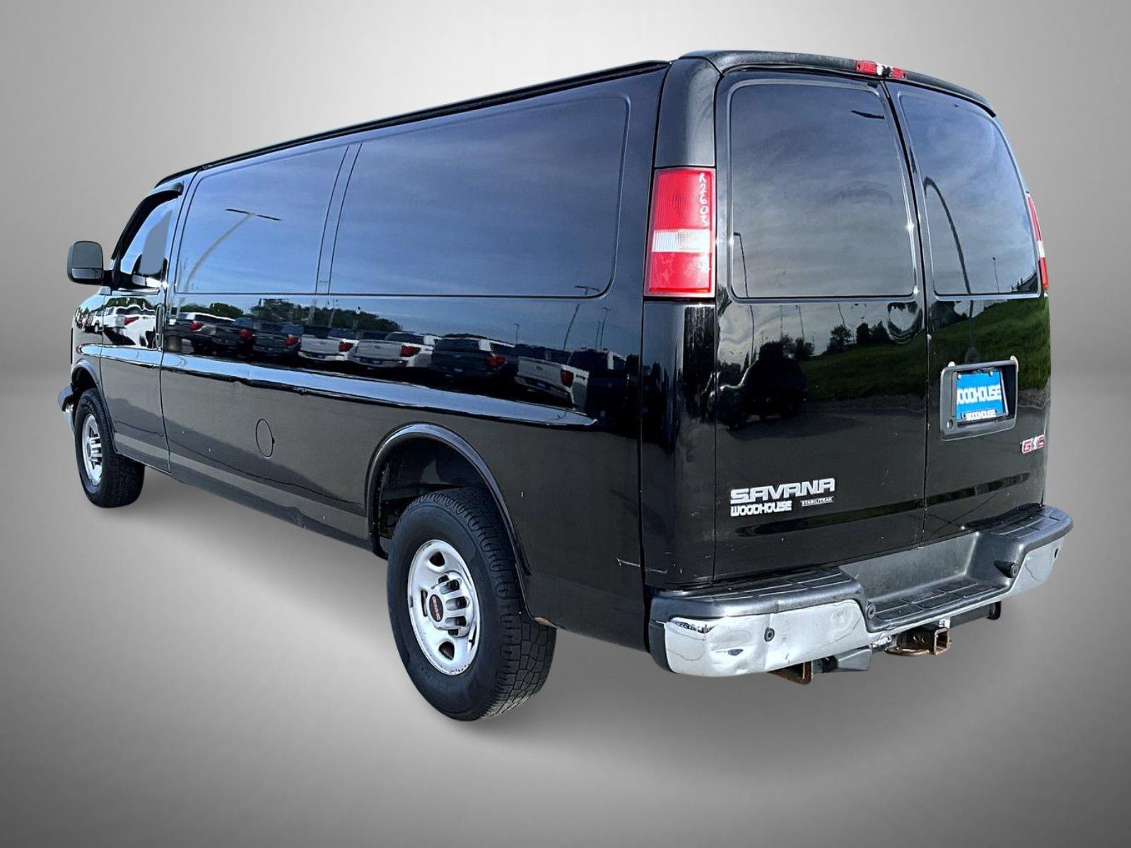 Used 2016 GMC Savana 3500 Extended RWD image 7
