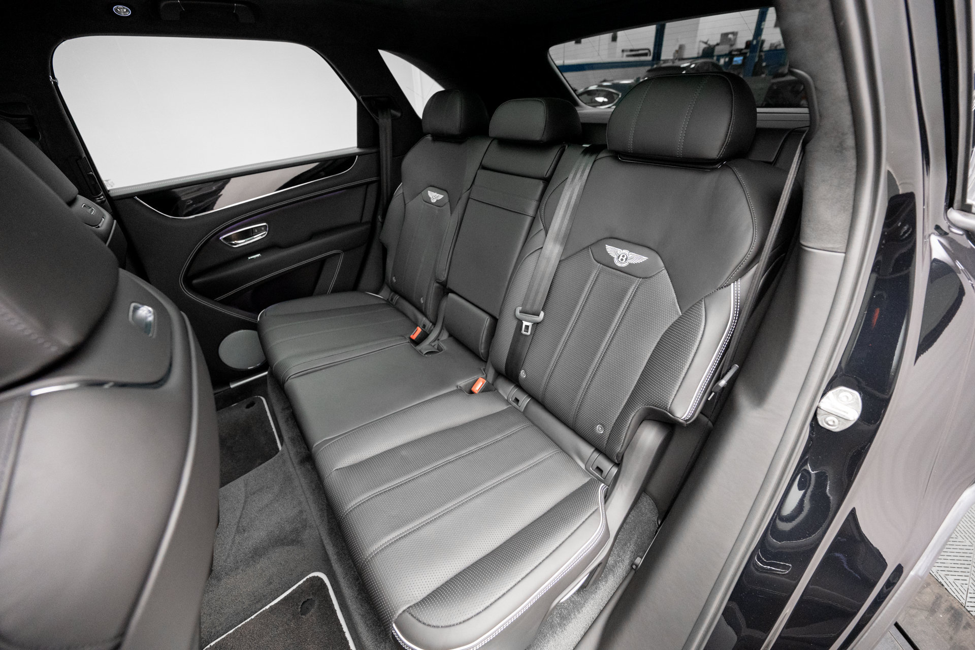 Certified 2022 Bentley Bentayga AWD/4WD image 18