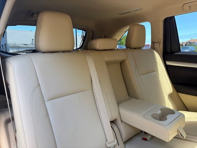 Used 2017 Toyota Highlander XLE AWD/4WD image 21