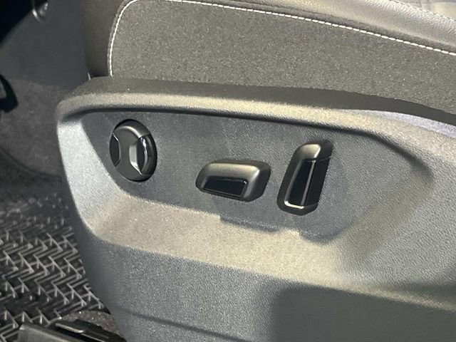 New 2026 Volkswagen Atlas SE image 13