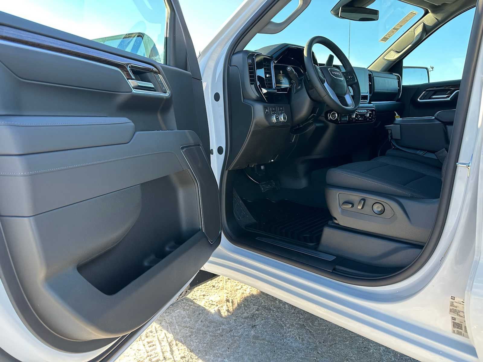 New 2026 GMC Sierra 1500 Elevation image 19