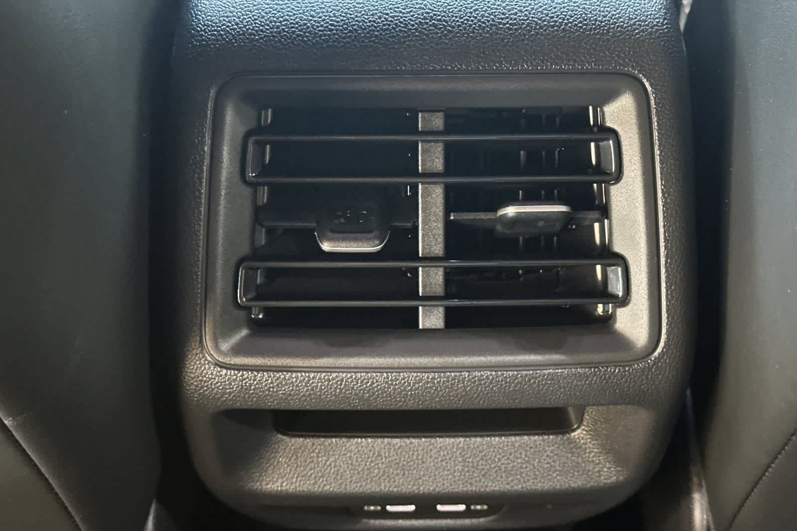 Used 2025 Volkswagen Tiguan SE R-Line AWD/4WD image 15