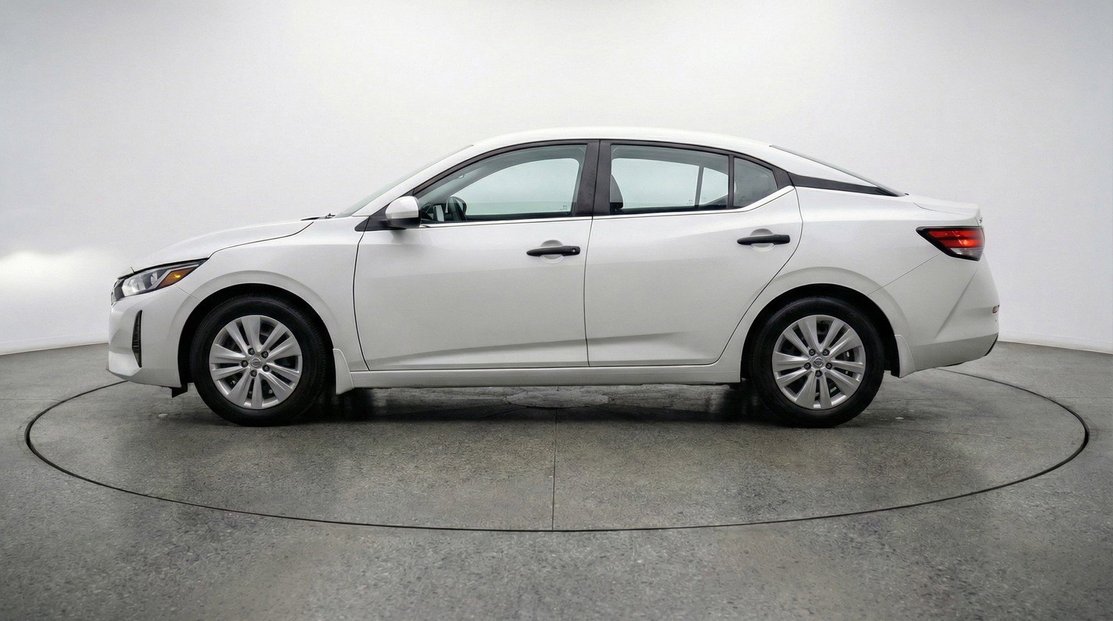 Used 2025 Nissan Sentra S FWD image 5